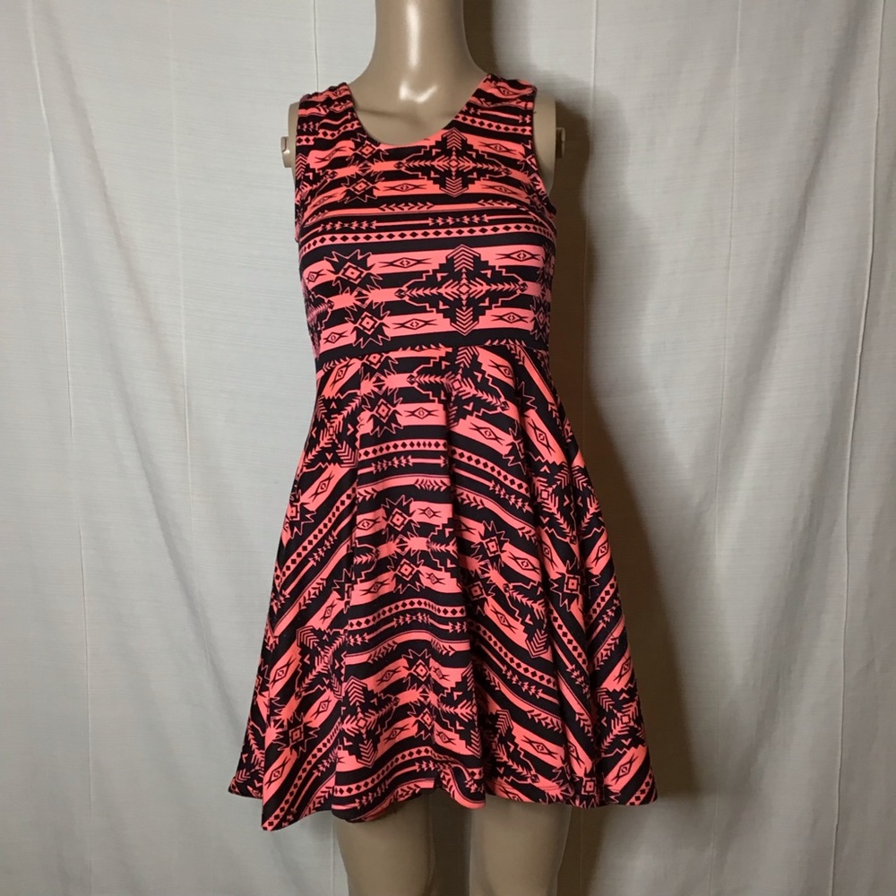 Rue 21 black and pink dress